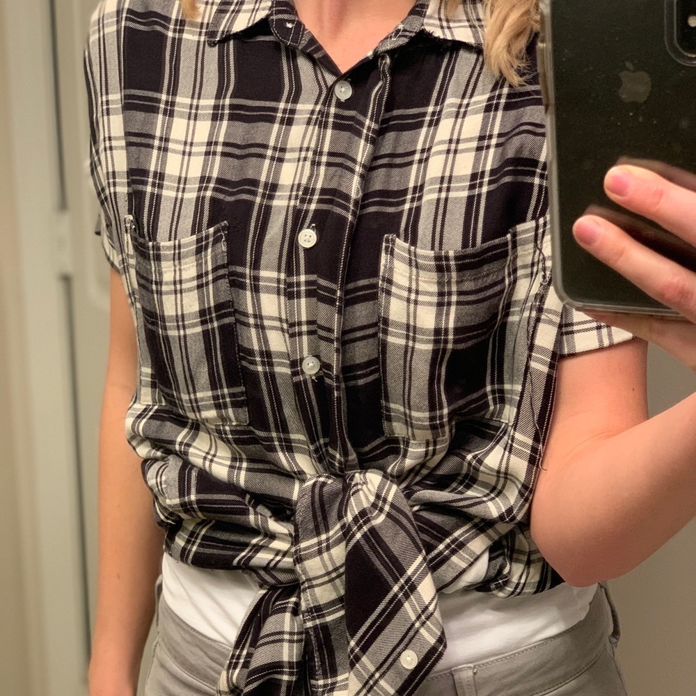 Collar black plaid t-shirt